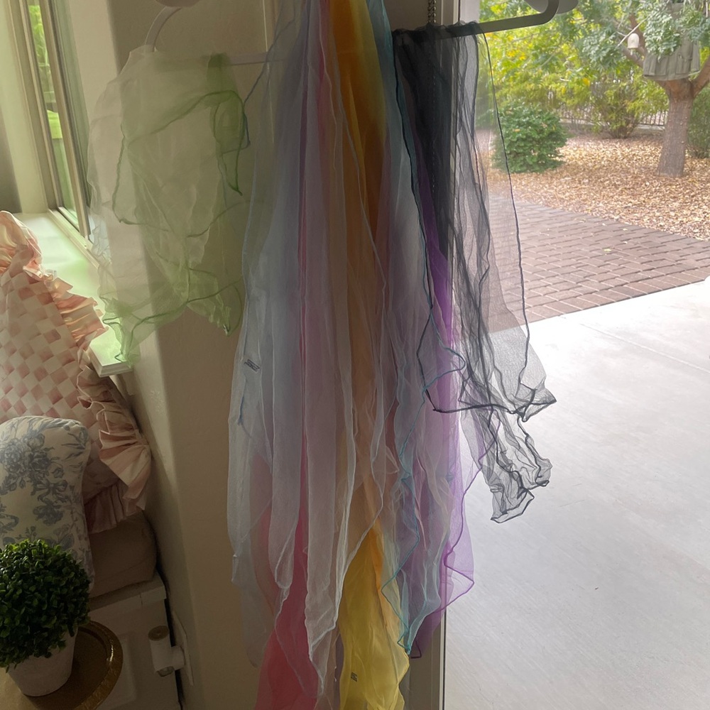 Lot of 14 brand, new vintage, chiffon, retro pinup scarves